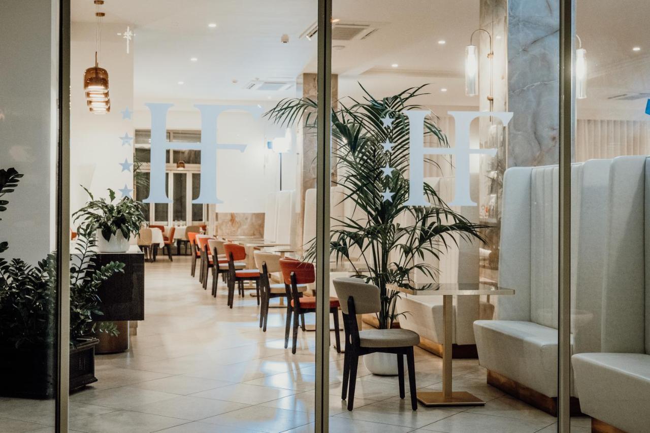 Hotel Falli Porto Cesareo Exterior photo